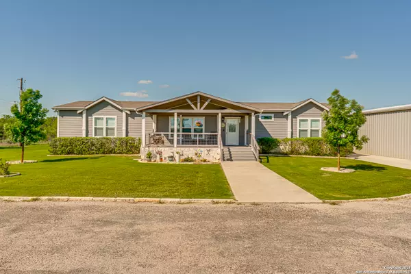 Seguin, TX 78155,6990 Elm Creek