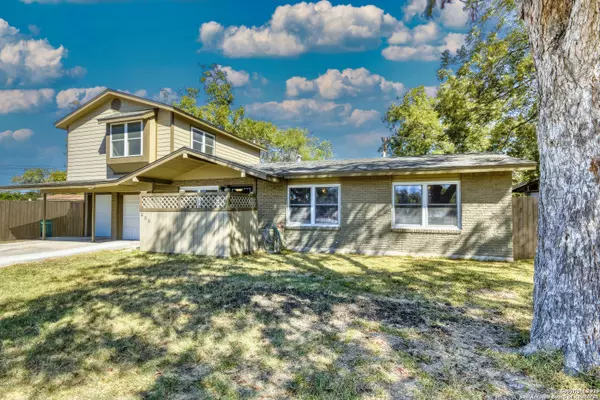 255 Gilbert Lane, San Antonio, TX 78213-3811