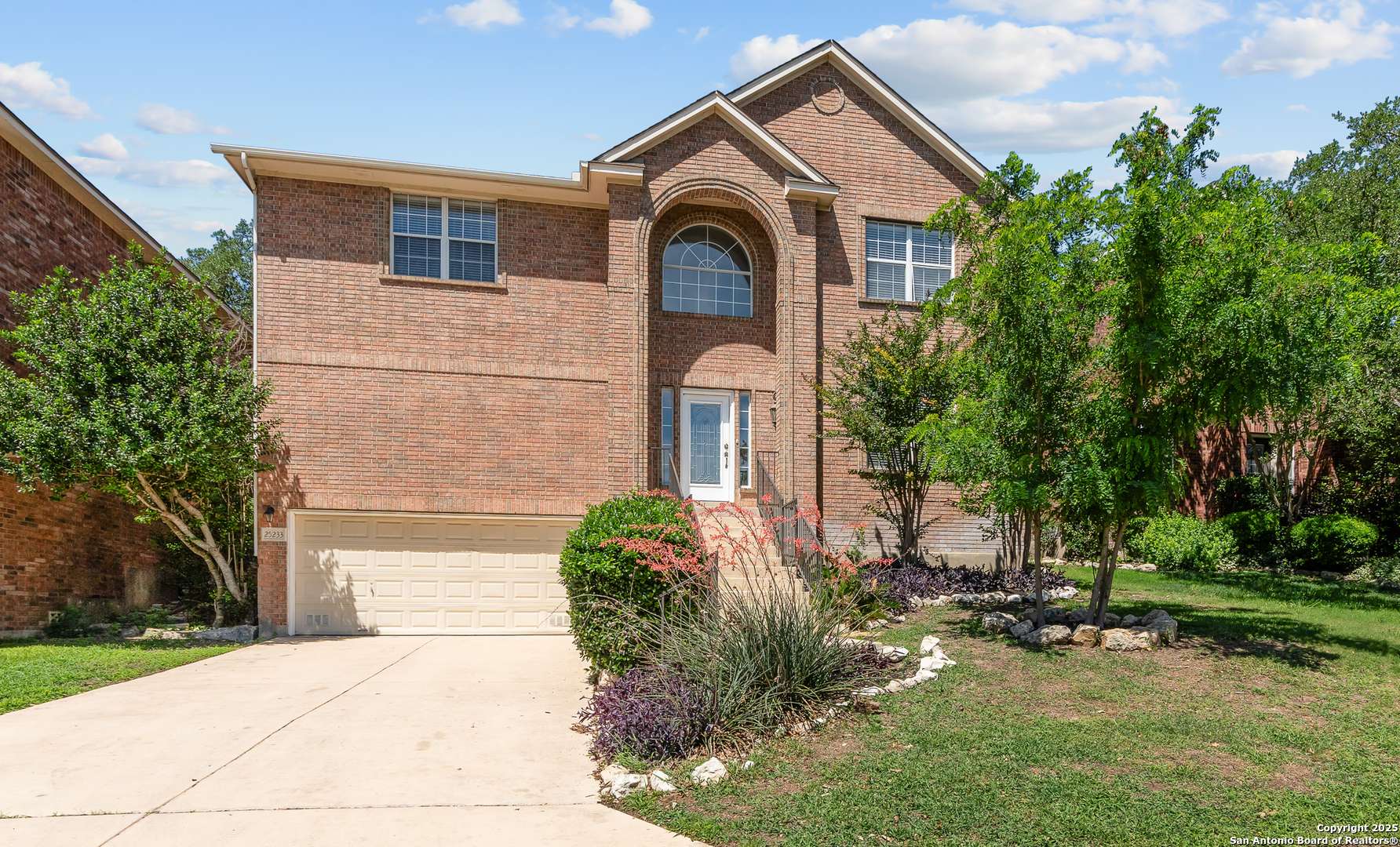 25233 Battle Lake, San Antonio, TX 78260-7806