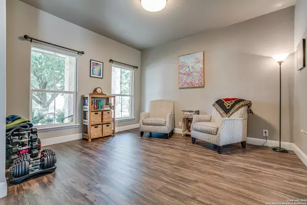 Cibolo, TX 78108,214 Ridge Bluff