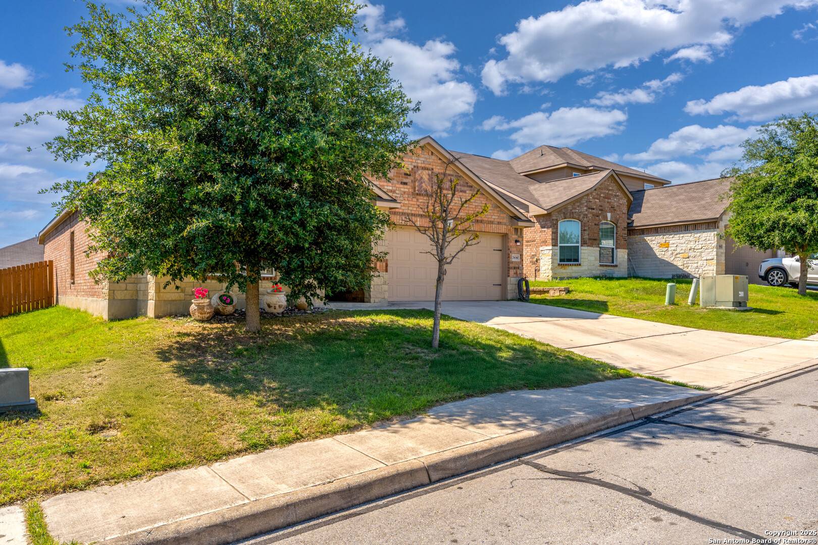 San Antonio, TX 89254,7839 Creekshore Cove