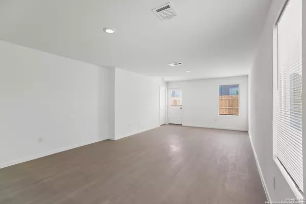 San Antonio, TX 78263,8526 Logan Sapphire