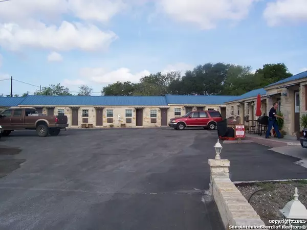 Karnes, TX 78118,303 State Hwy 123