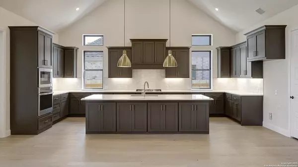 Boerne, TX 78006,301 Barton Creek