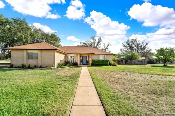 Hondo, TX 78861,1314 Acorn