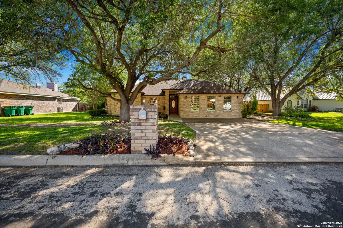 Castroville, TX 78009,103 River Meadow