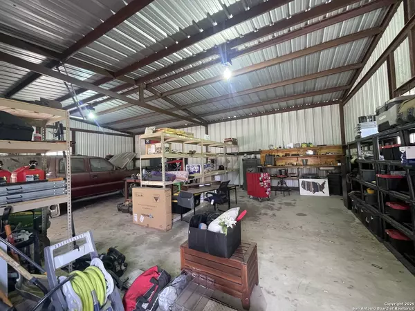 Floresville, TX 78114,108 Buttermilk