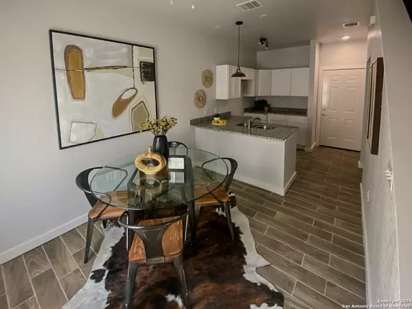 San Antonio, TX 78209,143 lucas UNIT 203