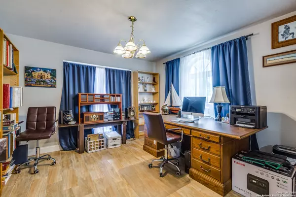 San Antonio, TX 78258,1027 Hedgestone