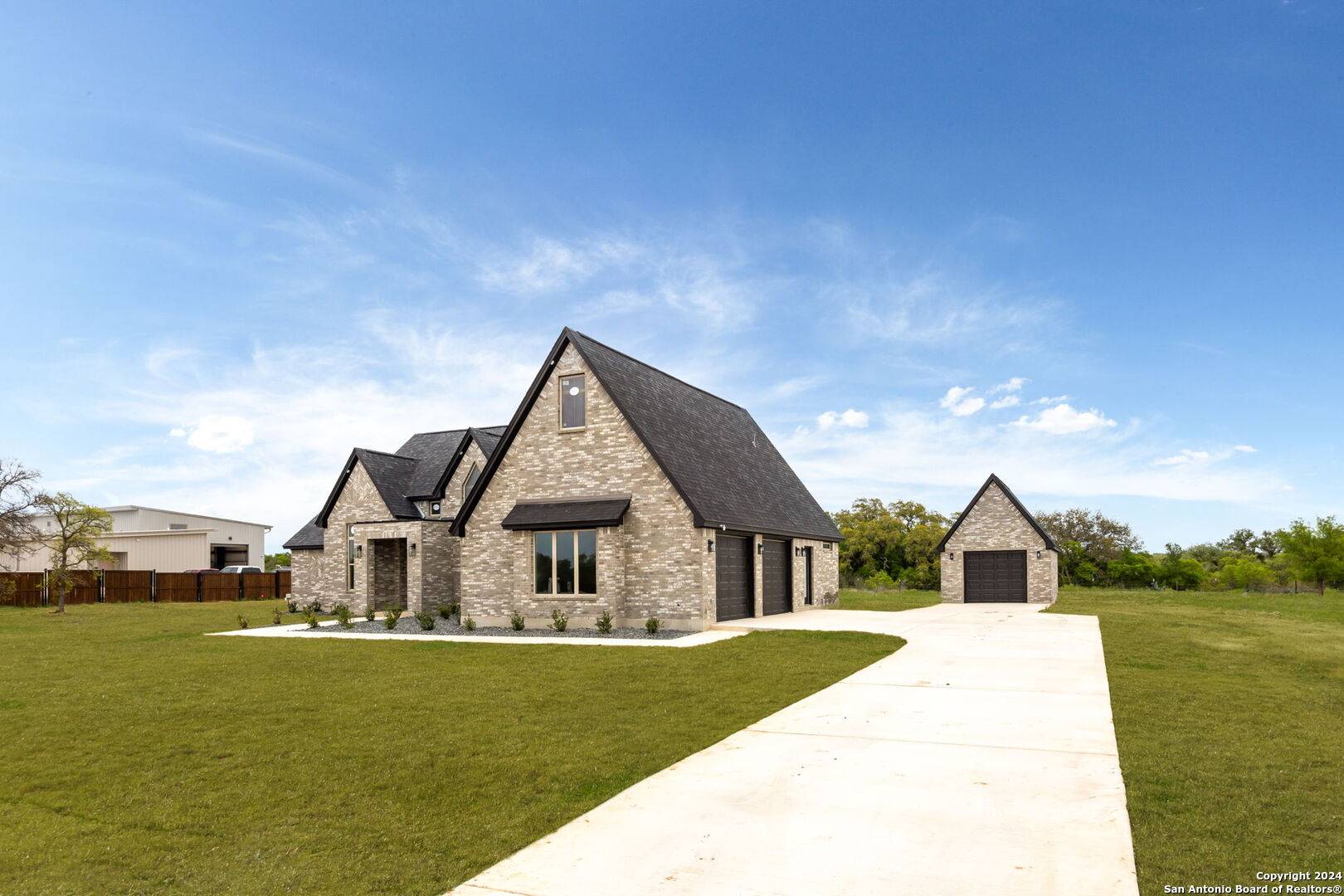 Castroville, TX 78009,187 Stone Loop