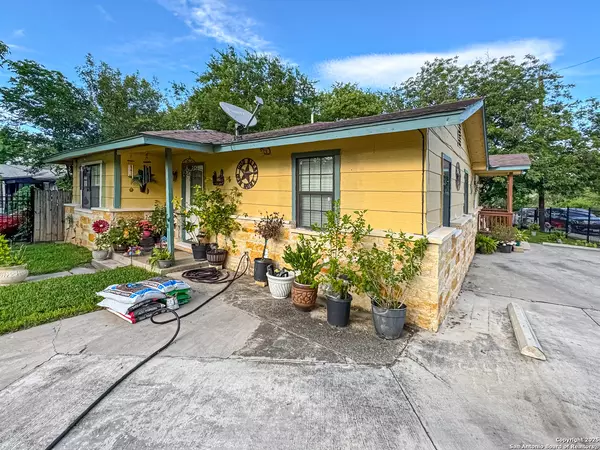 San Antonio, TX 78237,602 HORTENCIA AVE