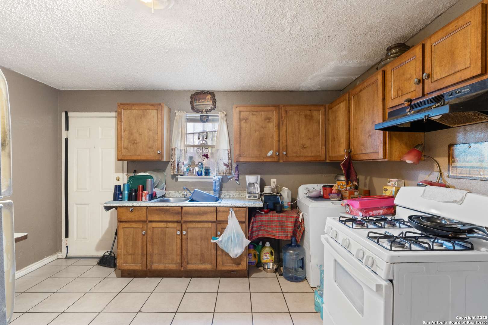 San Antonio, TX 78221,9007 Garnett Ave
