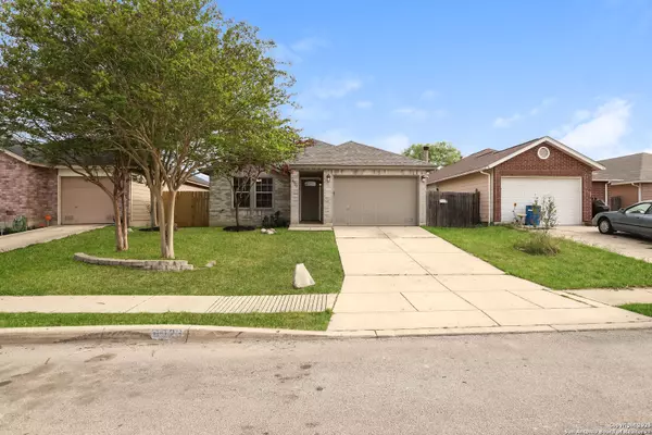 Converse, TX 78109,8923 Gathering