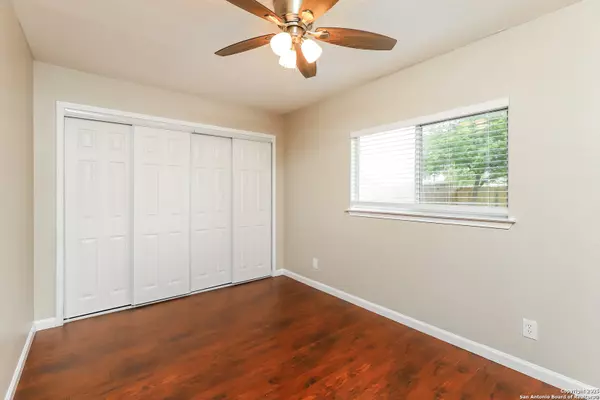 Converse, TX 78109,8923 Gathering