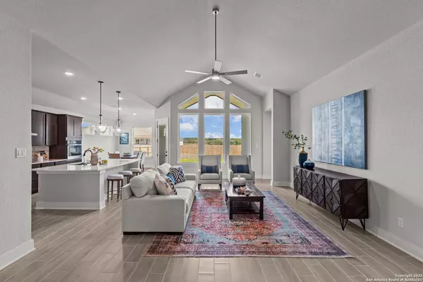 Castroville, TX 78009,341 Mountain Oak