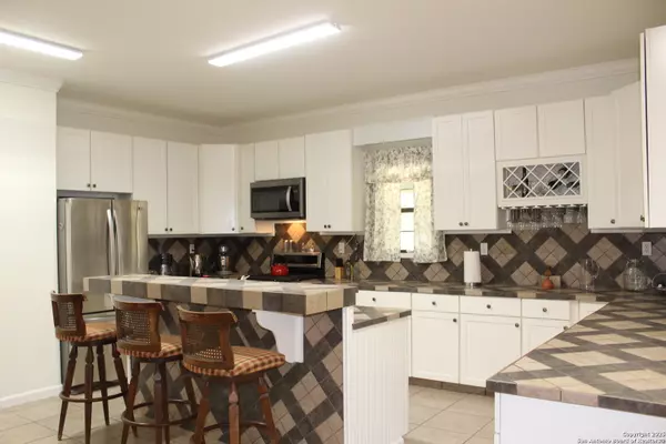 Three Rivers, TX 78071,100 Choke Canyon Estates