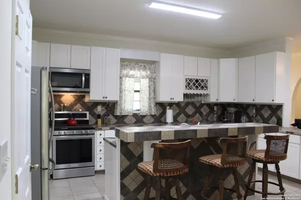 Three Rivers, TX 78071,100 Choke Canyon Estates