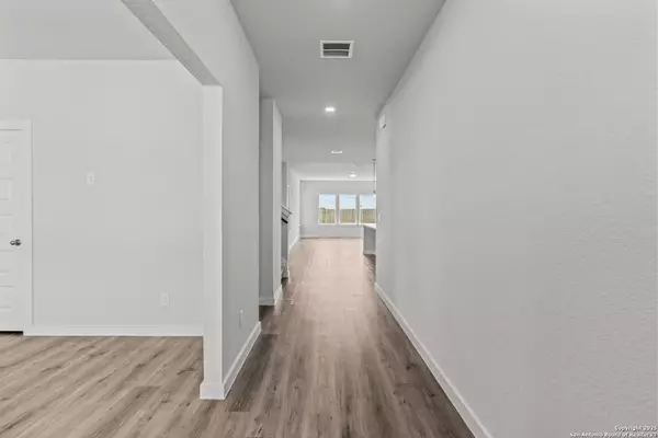 New Braunfels, TX 78130,2046 Newforest Peak