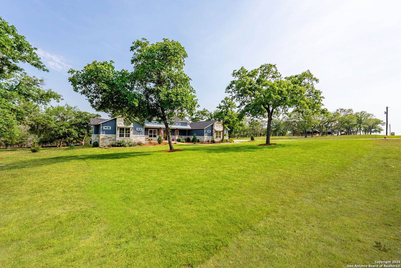La Vernia, TX 78121,148 Hondo Rdg