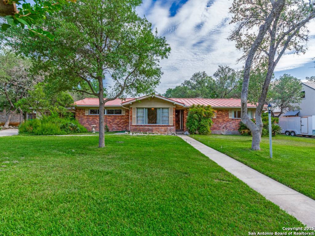 355 Donella, Hollywood Park, TX 78232
