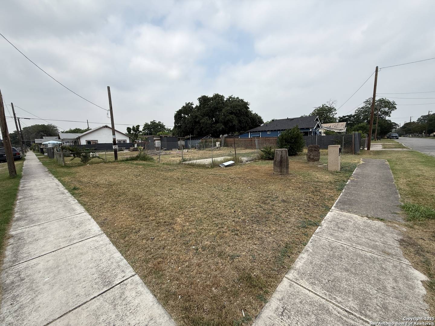San Antonio, TX 78207,3202 travis