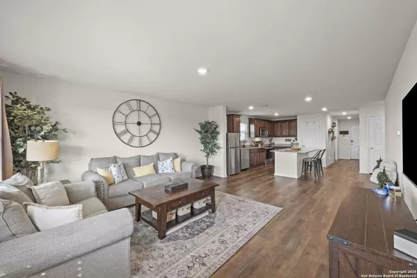 6307 Willow Point Blvd, San Antonio, TX 78219