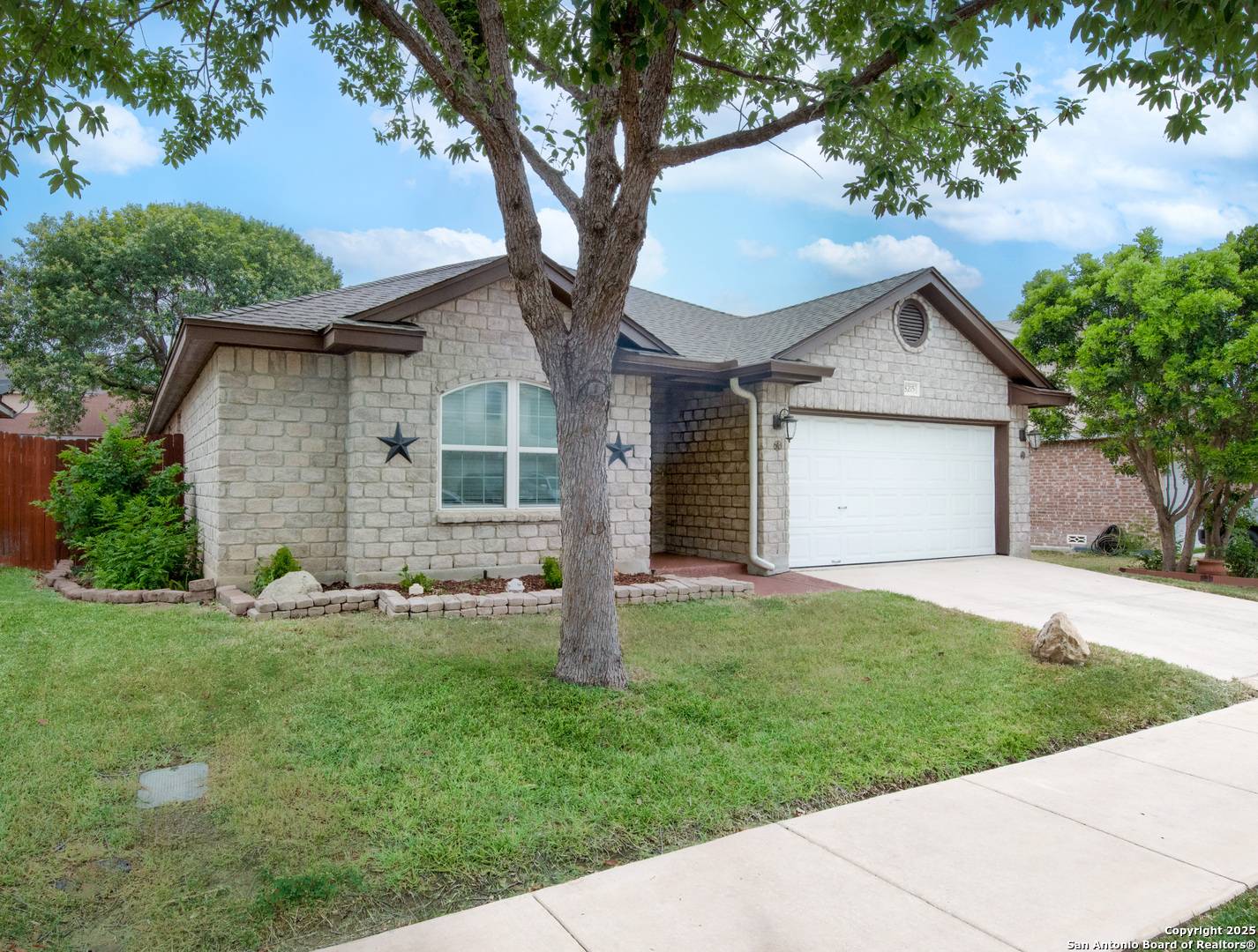 San Antonio, TX 78251,8215 Grissom Gate