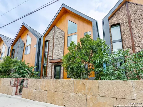 310 Clay, Residence 6, San Antonio, TX 78204