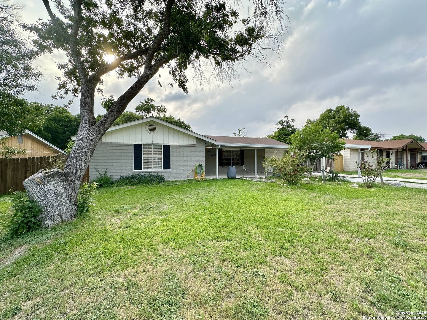 4835 Castle Sword, San Antonio, TX 78218
