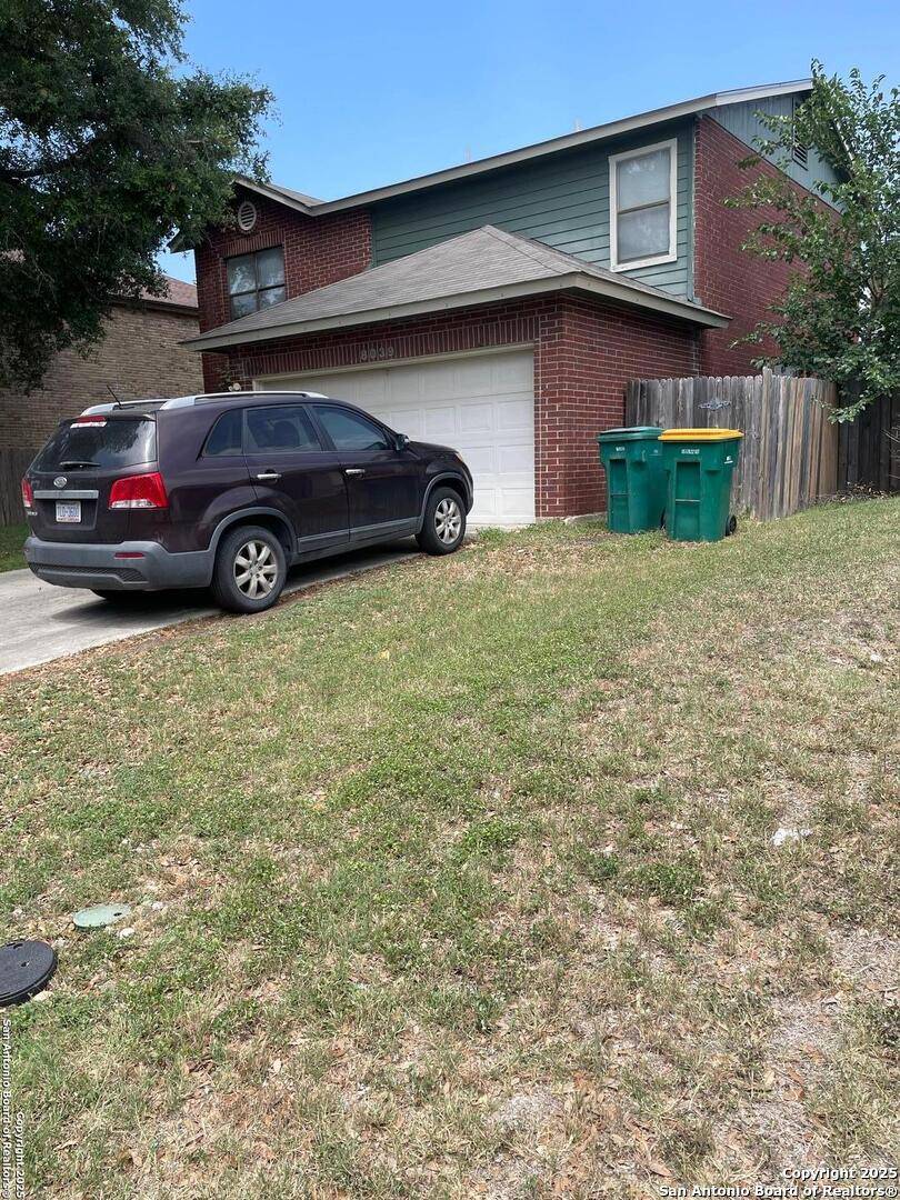 Converse, TX 78109,8039 Manderly Place