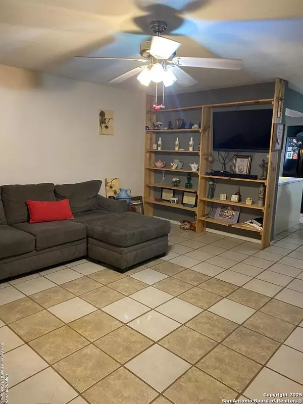 Uvalde, TX 78801,608 Daniel