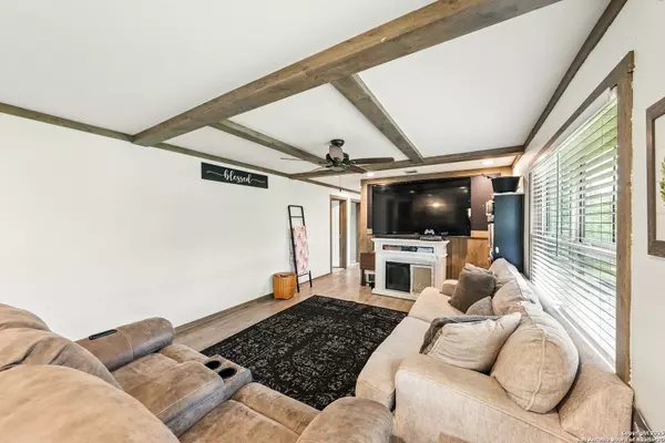 Lytle, TX 78052,238 Las Palomas