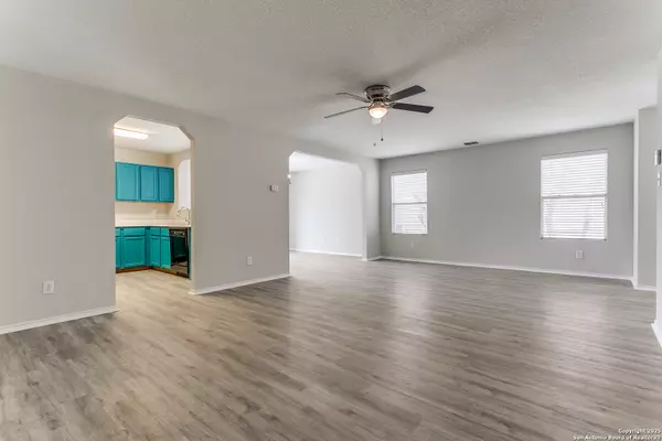 Selma, TX 78154,16311 Kentucky Ridge
