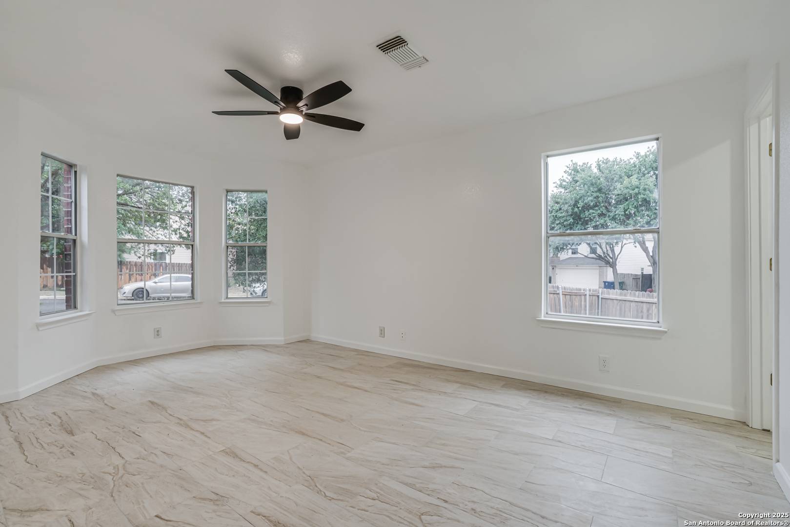 San Antonio, TX 78227,7111 Hallie