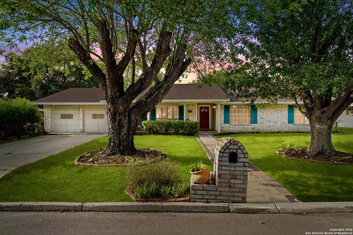 Windcrest, TX 78239,437 Spaceway Dr.