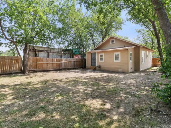 San Antonio, TX 78201,427 Goodrich