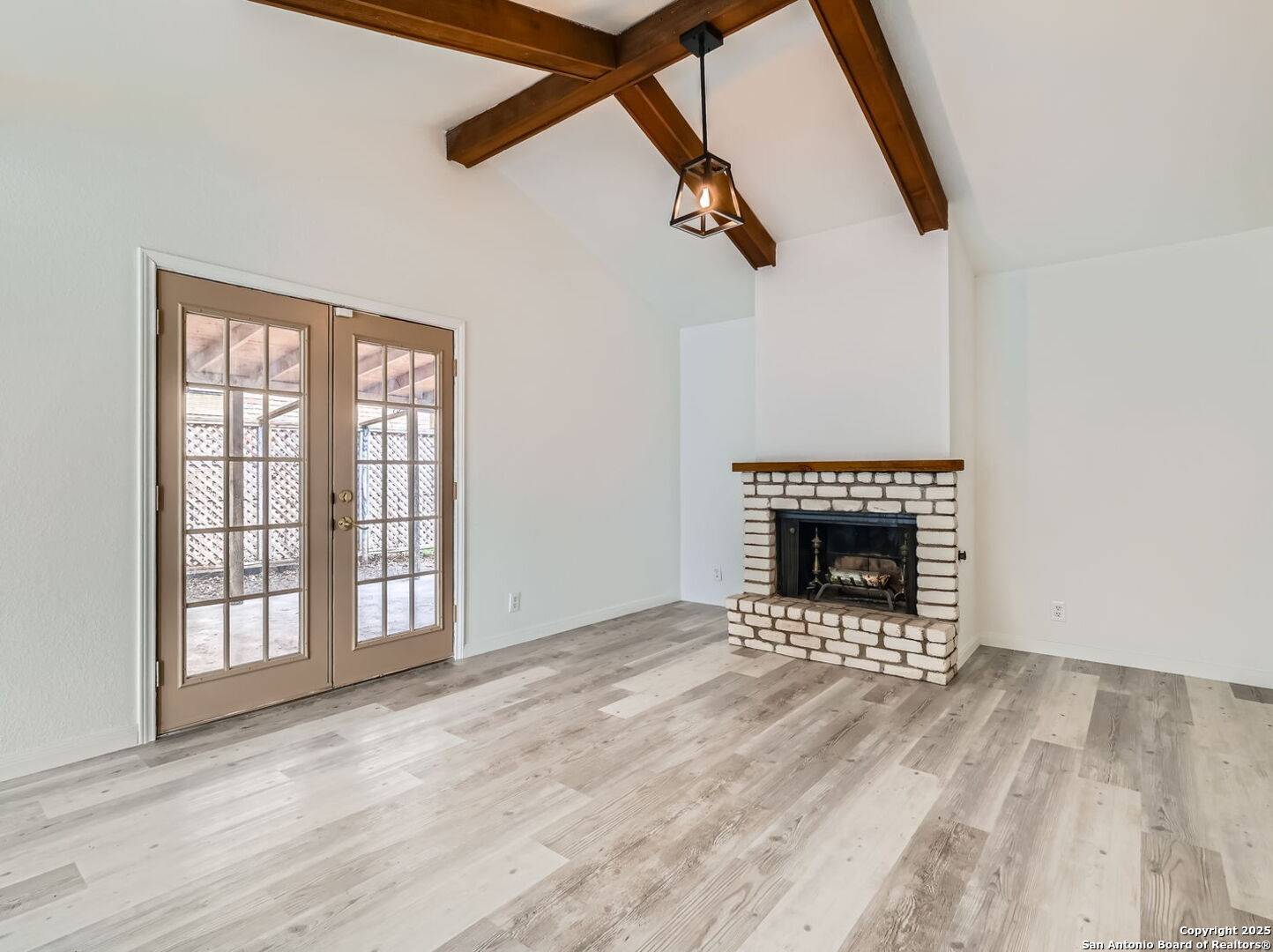 Converse, TX 78109-1115,513 Jeanette Dr