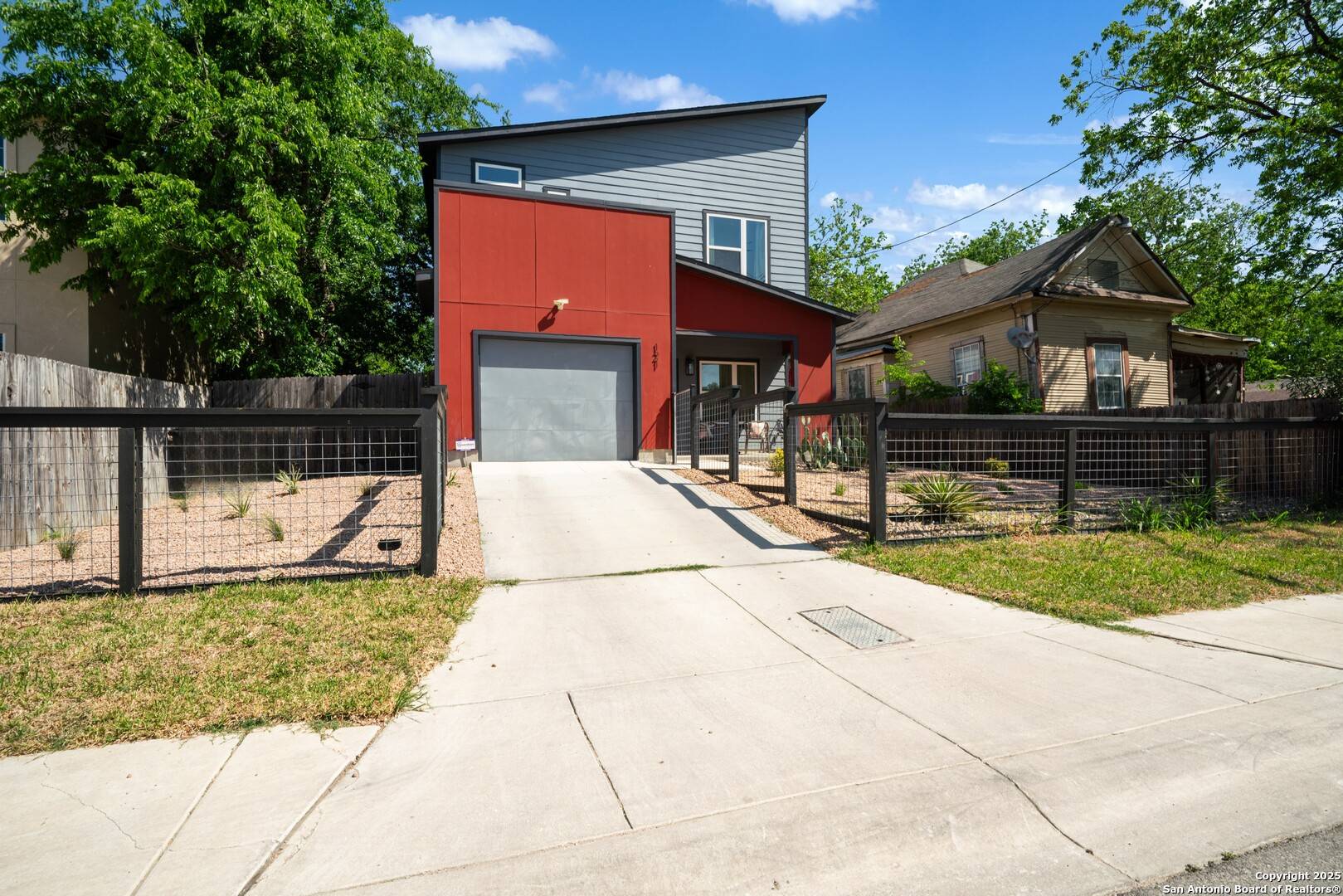 121 Alabama, San Antonio, TX 78203