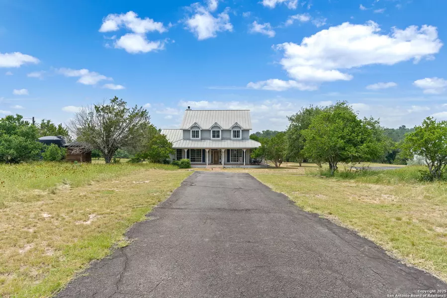 103 Saddle View Dr, Boerne, TX 78006