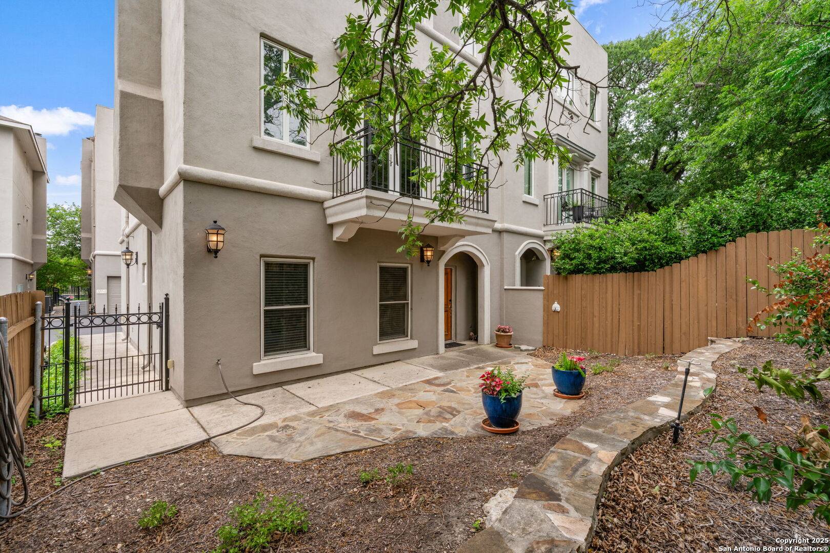 San Antonio, TX 78212,225 Mulberry UNIT 211-2