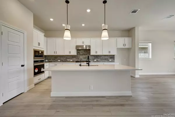 Schertz, TX 78154,8128 Wellstone