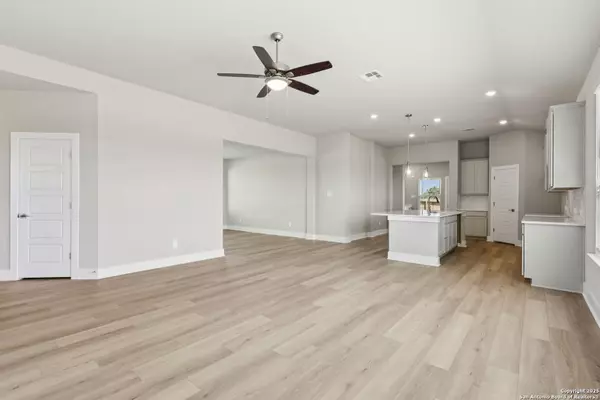 Schertz, TX 78154,12707 Horizon Crest