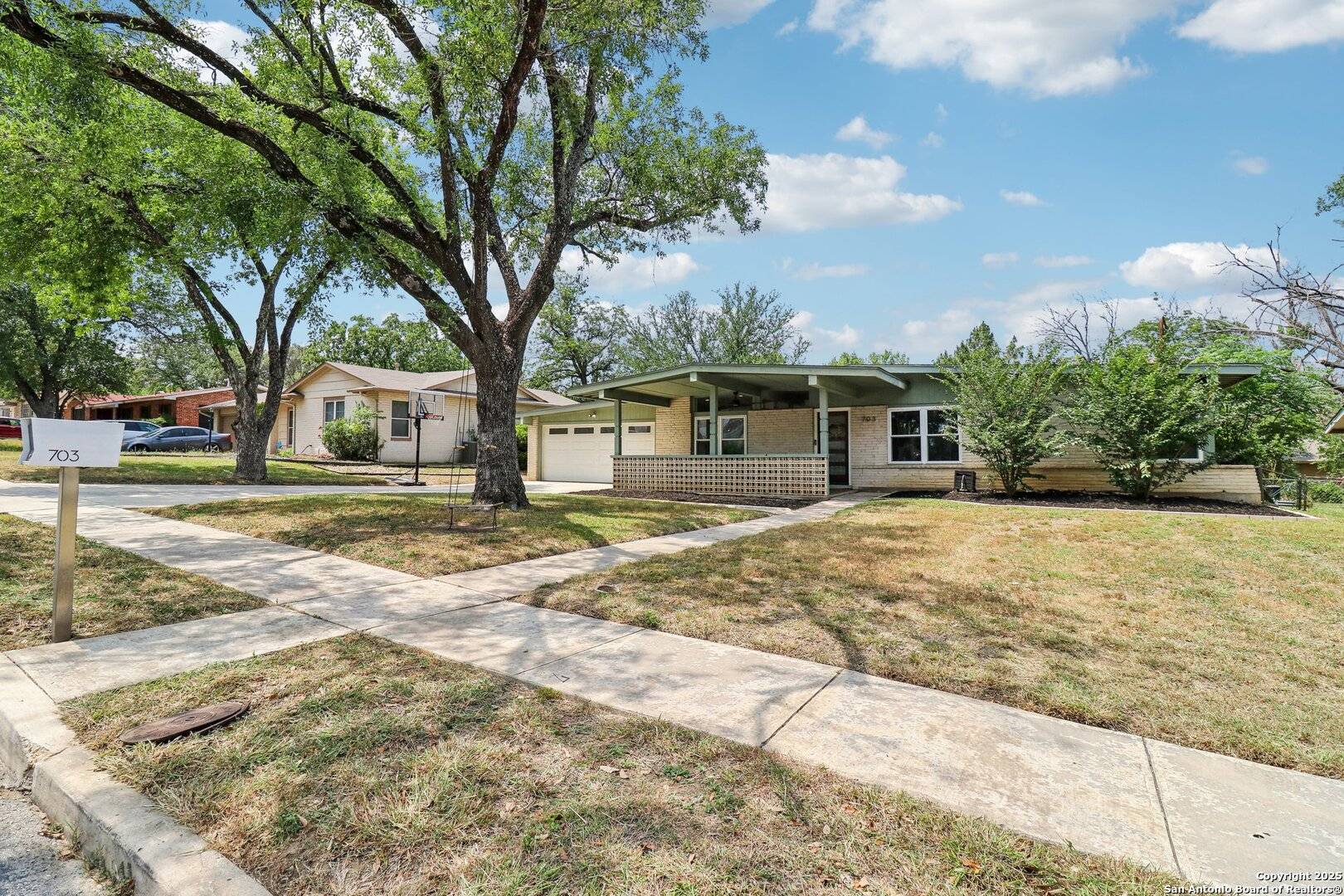San Antonio, TX 78216,703 Marquis