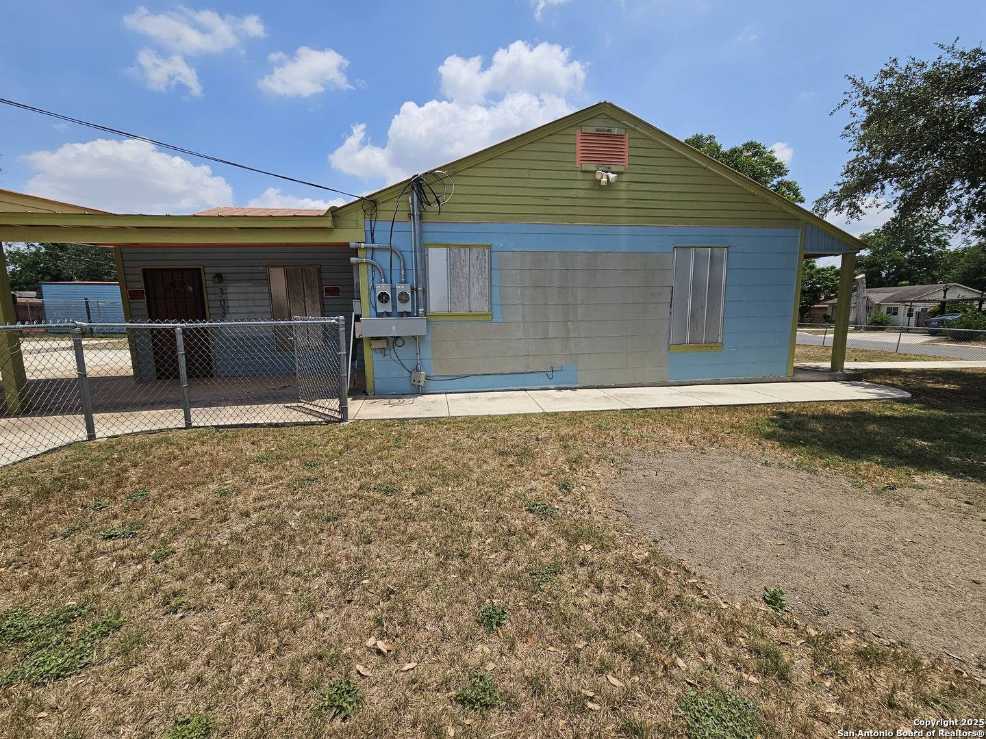 San Antonio, TX 78223,303 Cravens
