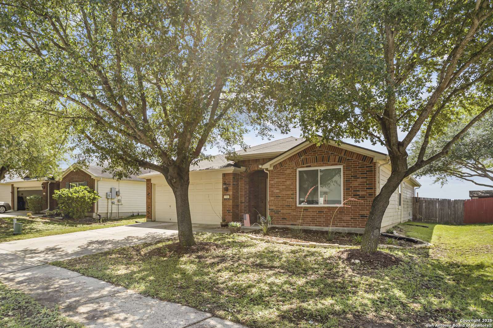 Cibolo, TX 78108,5544 Columbia