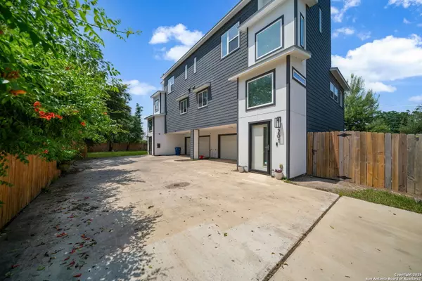 1226 wyoming UNIT 201, San Antonio, TX 78203
