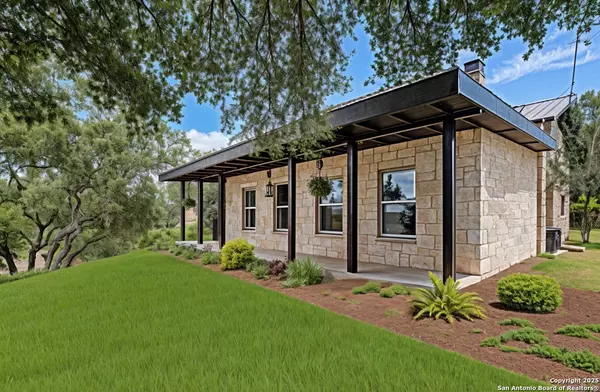 177 Ten West Dr, Comfort, TX 78013