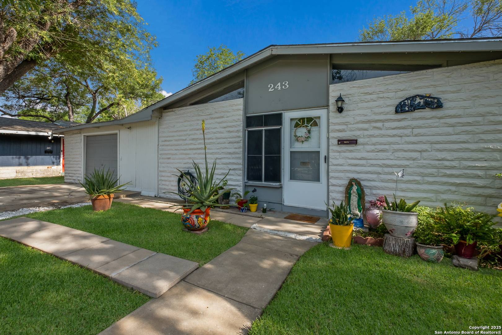 San Antonio, TX 78213,243 Future Dr