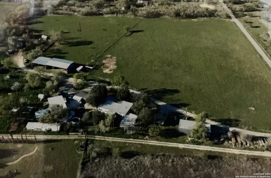 7084 Richter, Elmendorf, TX 78112