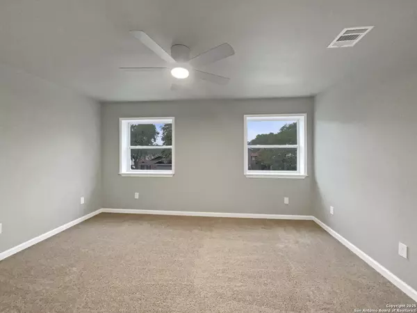 San Antonio, TX 78250,6218 Ridge Oak